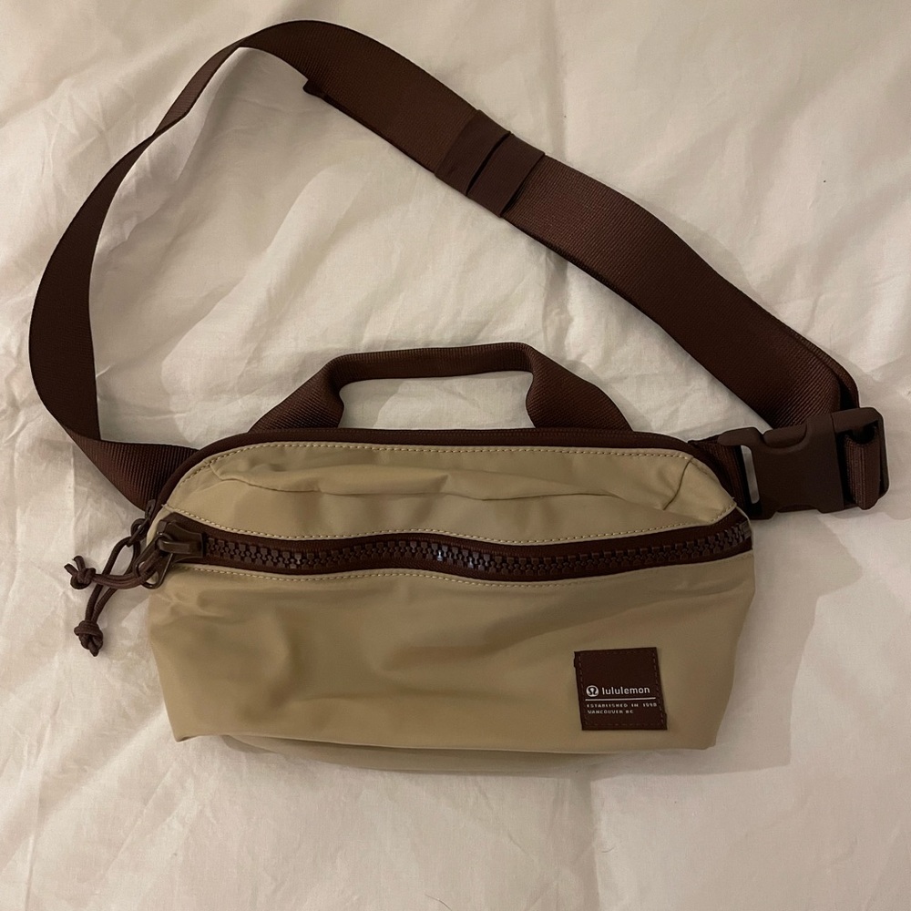 Lululemon All Day Essentials Belt Bag 2.5L